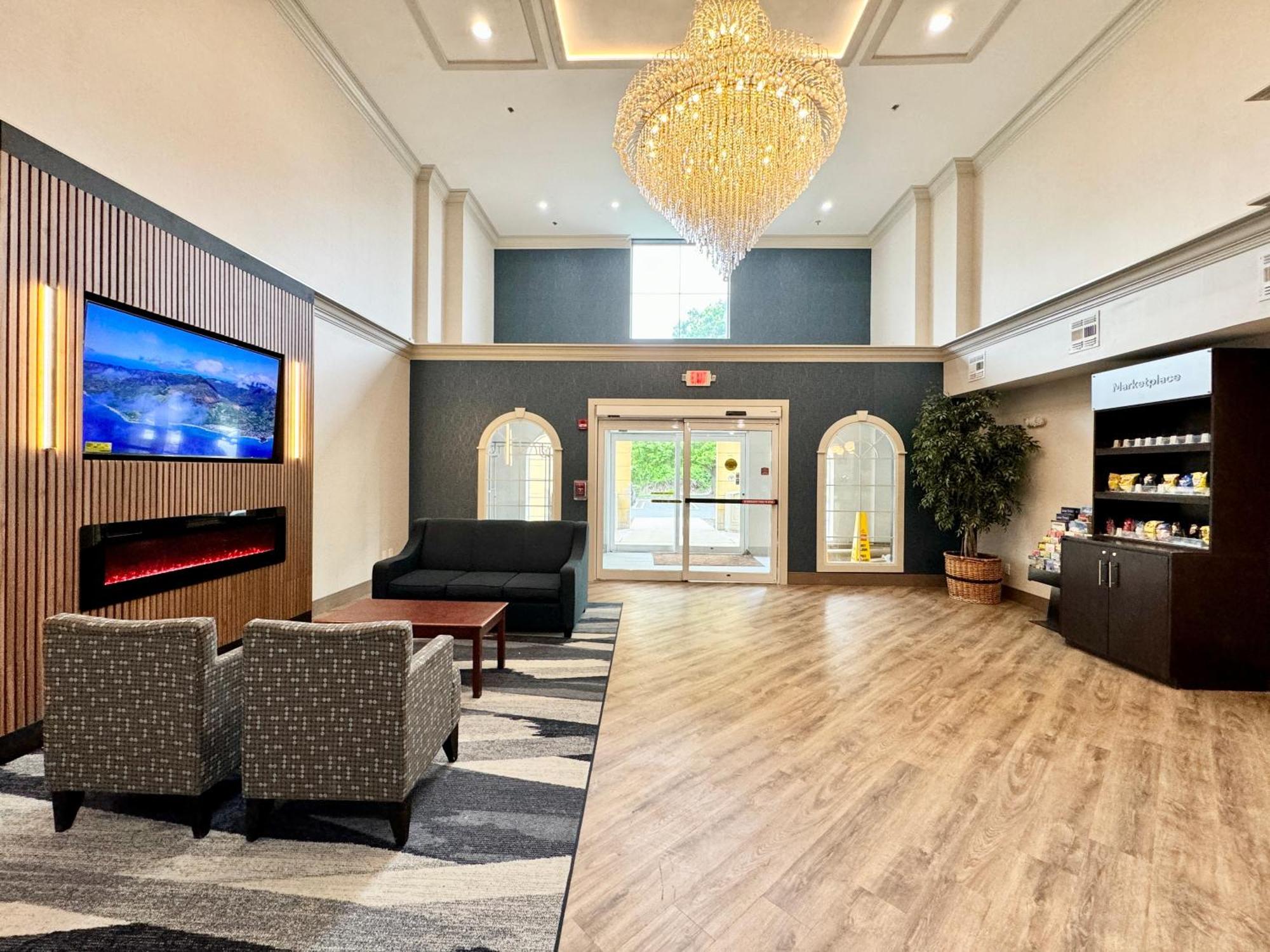 Comfort Suites East Brunswick - South River Εξωτερικό φωτογραφία