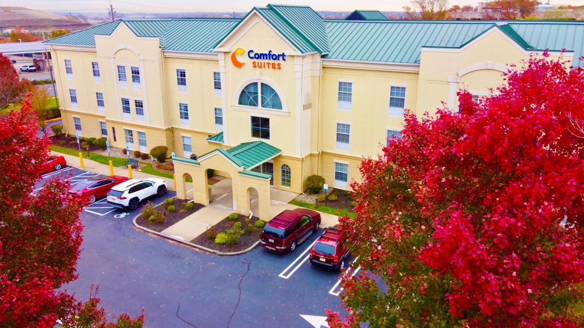 Comfort Suites East Brunswick - South River Εξωτερικό φωτογραφία